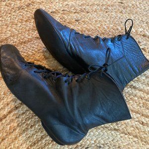 Capezio jazz shoes, black leather, vintage, boot style